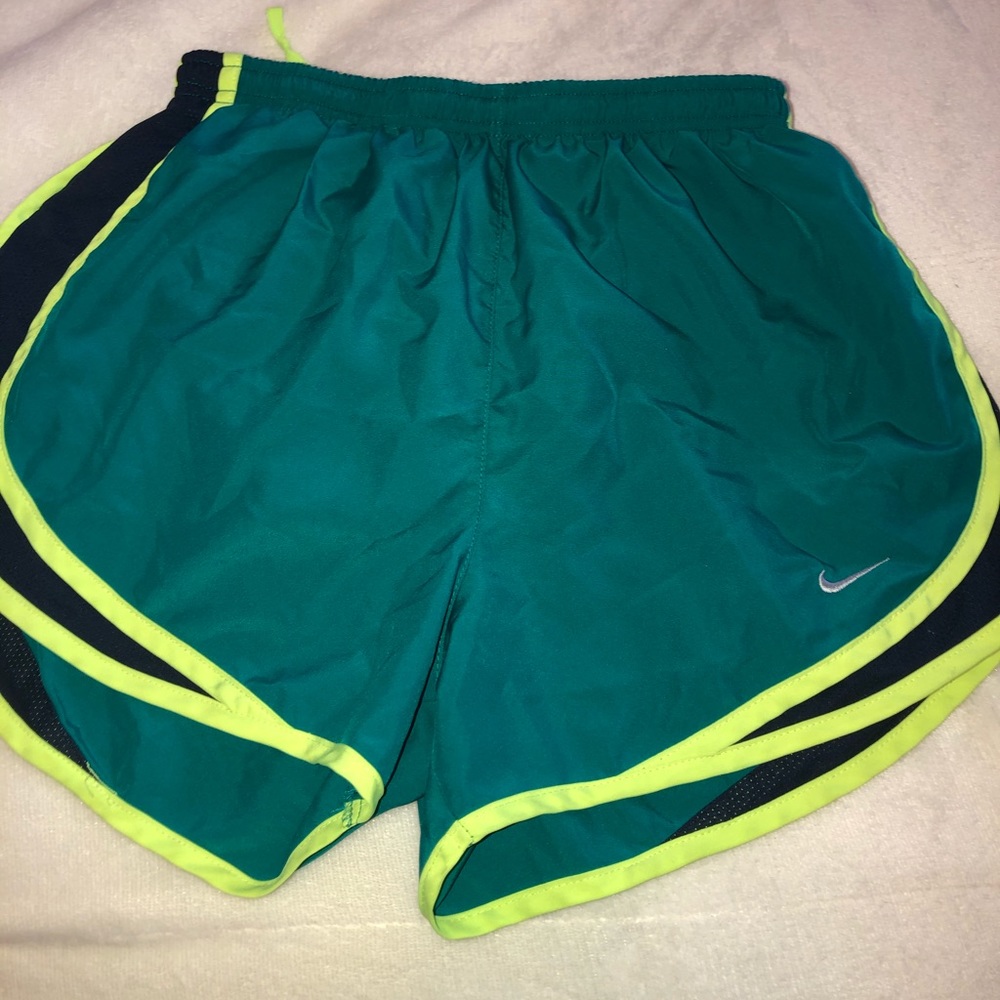 women’s nike shorts